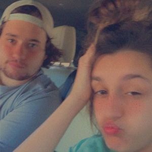 Meet your Posher, Caitlin